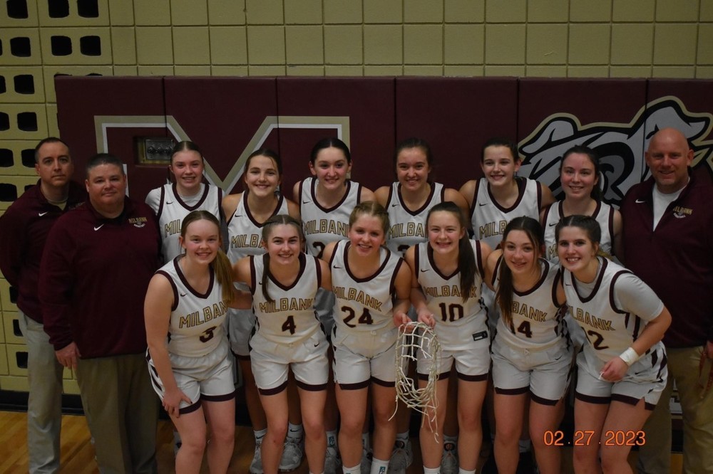 Milbank Girls' Basketball Qualify for SoDak 16! Milbank High School